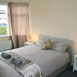 https://spacious-family-accommodation-sleeps-11.bournemouth-hotels.org